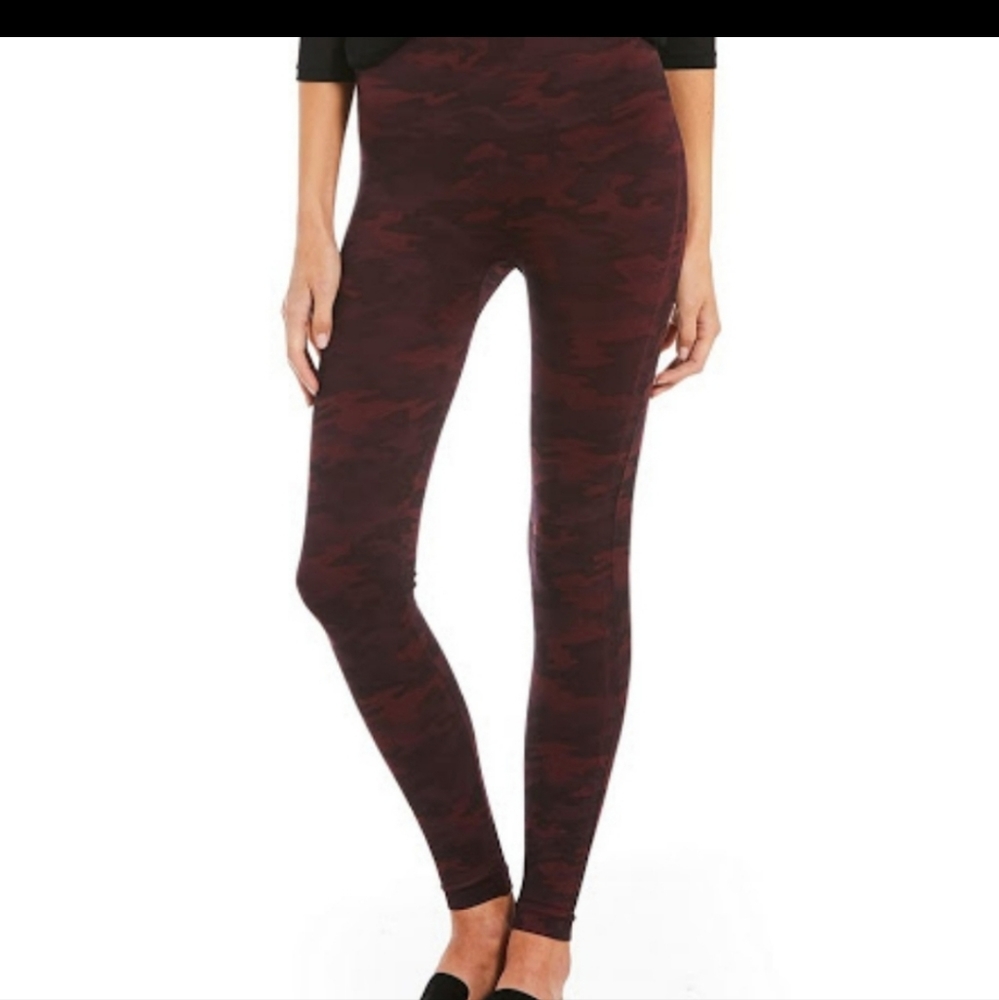 NWT SPANX "Look at me now" Leggings XS